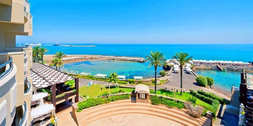 Vuni Palace Premium Hotel & Spa & Casino Beachfront Location ! Kyrenia  Bagian luar foto