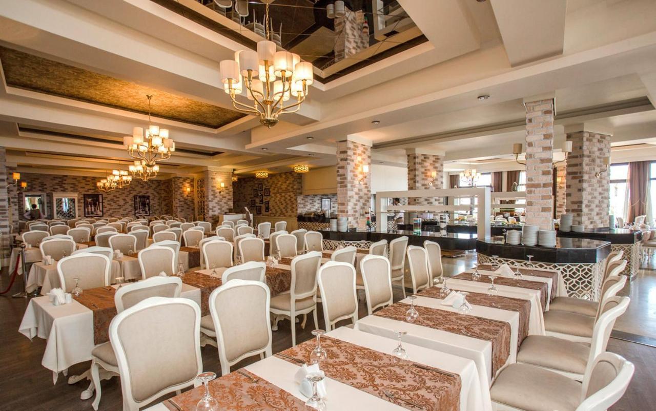 Vuni Palace Premium Hotel & Spa & Casino Beachfront Location ! Kyrenia  Bagian luar foto