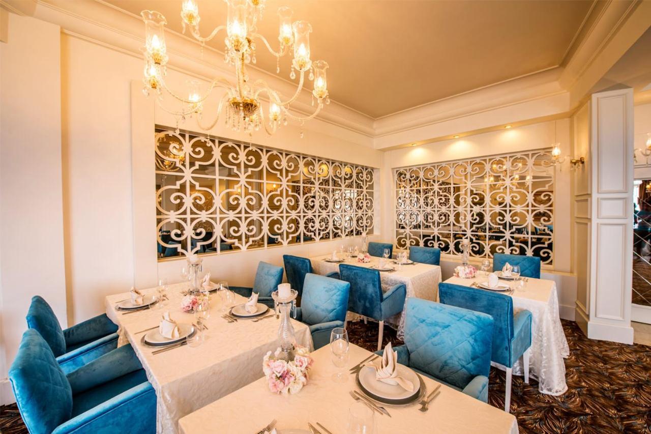Vuni Palace Premium Hotel & Spa & Casino Beachfront Location ! Kyrenia  Bagian luar foto