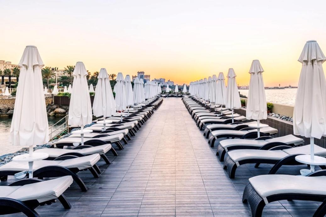 Vuni Palace Premium Hotel & Spa & Casino Beachfront Location ! Kyrenia  Bagian luar foto