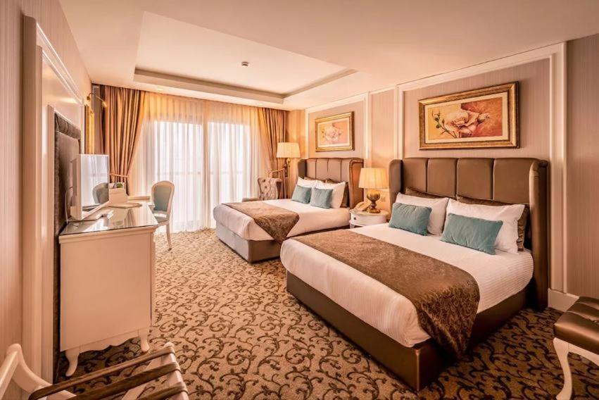Vuni Palace Premium Hotel & Spa & Casino Beachfront Location ! Kyrenia  Bagian luar foto