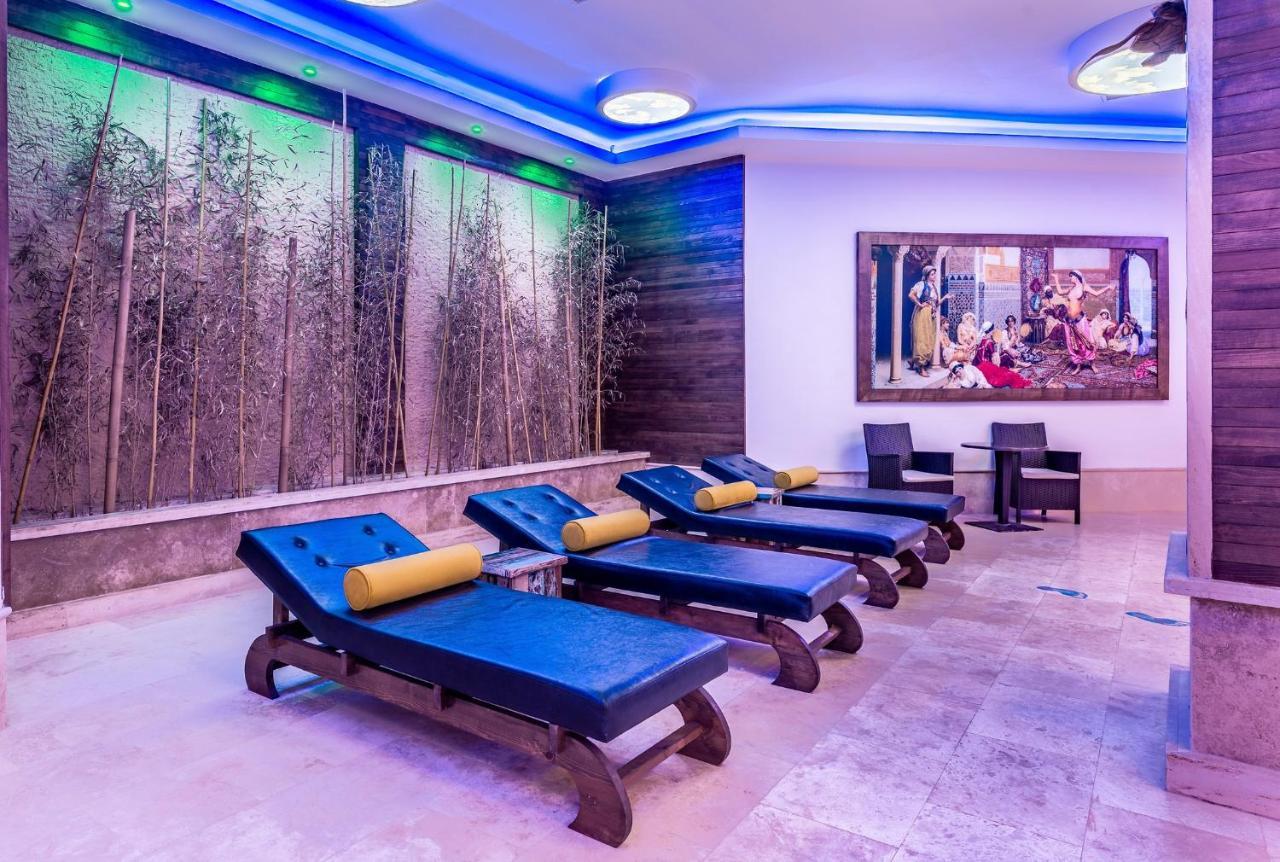 Vuni Palace Premium Hotel & Spa & Casino Beachfront Location ! Kyrenia  Bagian luar foto