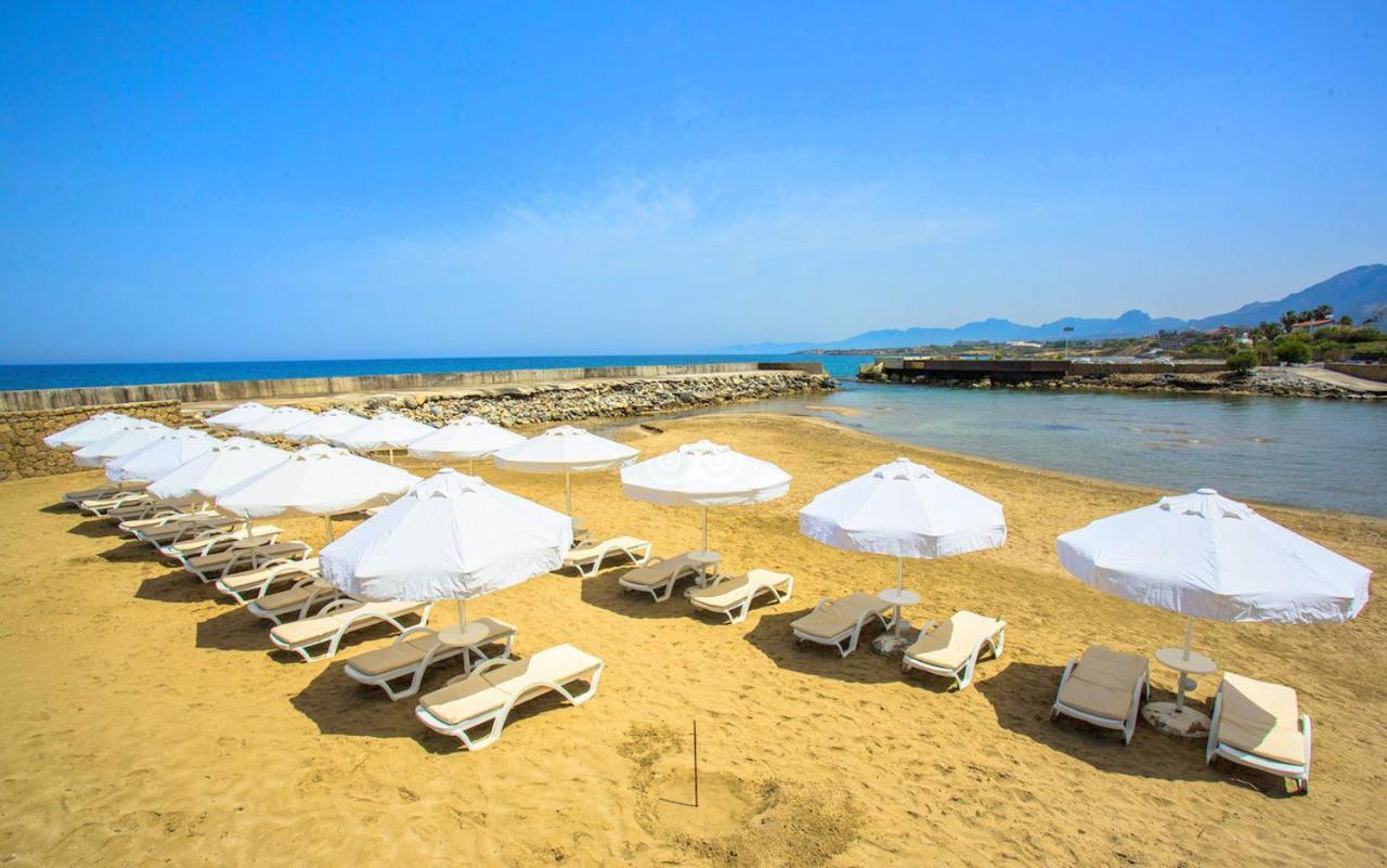 Vuni Palace Premium Hotel & Spa & Casino Beachfront Location ! Kyrenia  Bagian luar foto